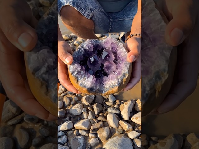 Vídeo relacionado con Amethyst Crystal Rock, 100-300 g de geodos de amatista natural, cristales de energía positivos y piedras de curación para la oficina de la oficina de automóviles Decoración del hogar, Crystal Rock, S