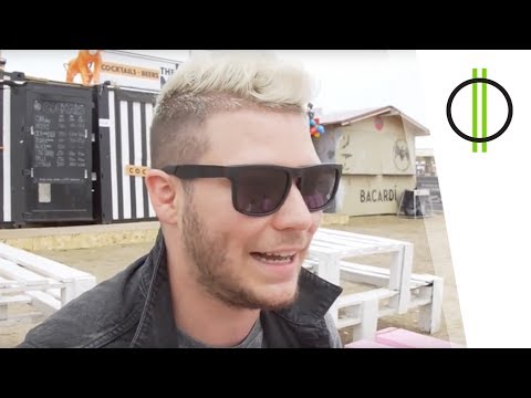 Szivák Zsolt kerekesszékben is hatalmasakat bulizik