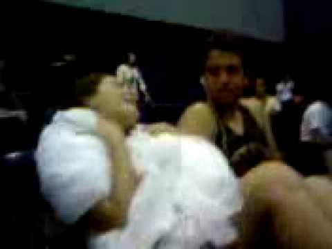 Rafinha ( picles) beijando shalimar na boca!!