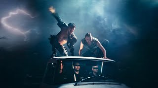 Musik-Video-Miniaturansicht zu It's Crazy It's Party Songtext von Käärijä feat. Tommy Cash