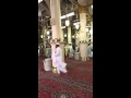 بالفيديو .. اغرب مشهد تراه داخل المسجد النبوي الشريف