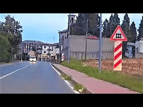 Dal passaggio a livello Nizza (AT) Corso Asti fino a Piazza Garibaldi #levelcrossing #bahnübergang