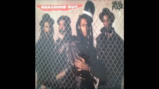 Steel Pulse - Reaching Out (Dub Version)