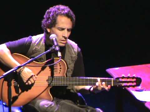 11 Alejandro Filio - Brazos de sol