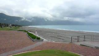 preview picture of video 'ChiSingTan East Coast National Scenic Area @ HuaLien , Taiwan'