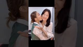 Download lagu Song Hye Kyo with her Friends 🥰 #송혜교 #songhyekyo #actress #beautiful #superstar #queen #lovely mp3