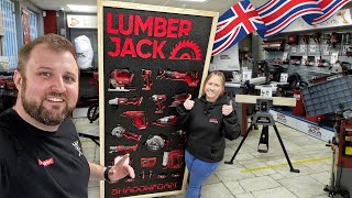 Ik vond het beste Britse gereedschap en organiseerde het in een gigantische schuimrubberen wanddi...