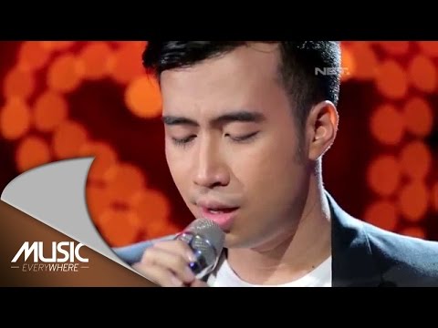 Vidi Aldiano  - Aku Cinta Kau dan Dia (Ahmad Dhani Cover) (Live at Music Everywhere) *