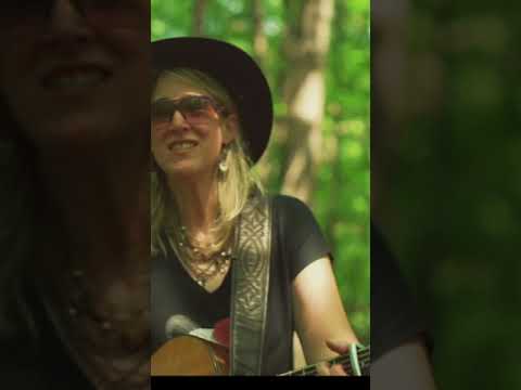 Dominoes - Lynne Hanson