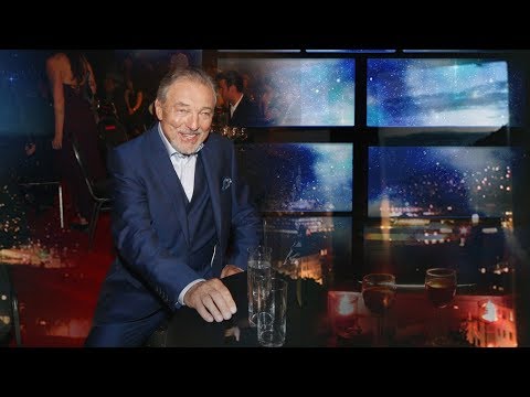 KAREL GOTT Právě vchází Входит она