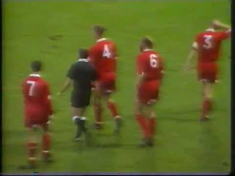 1994-11-05 Swindon Town vs Millwall [Central]