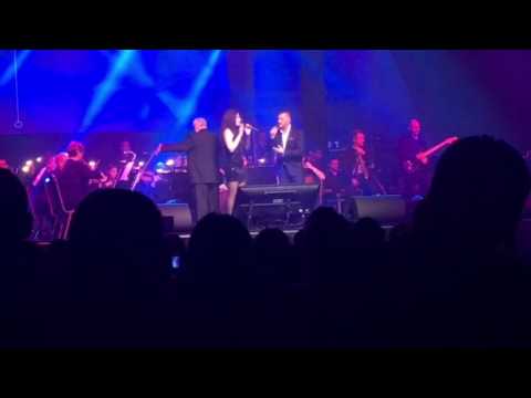 Kökény Attila / Radics Gigi - Pray ( Syma koncert 2016. December 29.)