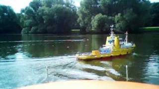 preview picture of video 'Modellbootfahren Krankenhausteich August 2010'