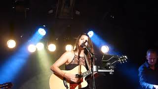 Aude Henneville : Alors je pars