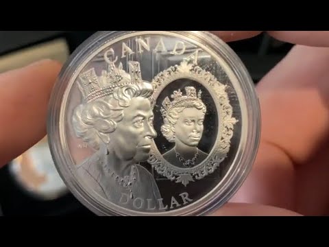 Special edition proof silver dollar- platinum jubilee of her majesty Queen Elizabeth 11