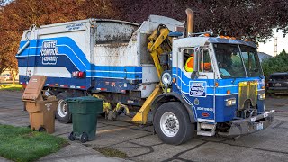 Waste Control | Heil DuraPack 7000 Garbage Truck