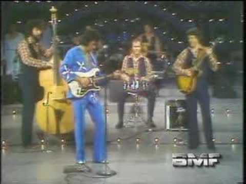 Ronnie Prophet "It Doesn't Matter Anymore" Guitar Solo