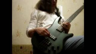 Metallica guitar solos on bass - montage 2014-2016 (Andriy Vasylenko feat. black ghost)