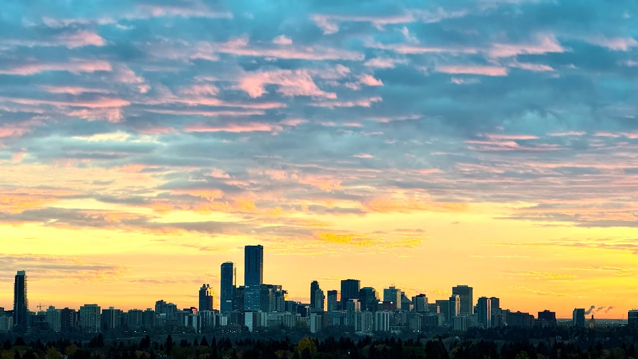 YEG24 - Edmonton, Alberta Downtown Skyline Live Cam and Weather Updates