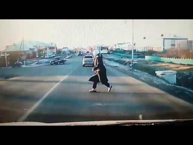 Арчада бу. Аннан шоферларны гаеплибез. Кызурак килгән булса машина...