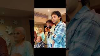 Download lagu Salman Khan with his family greets his fans on #eid #salmankhan #salman  #eidmubarak #shorts mp3