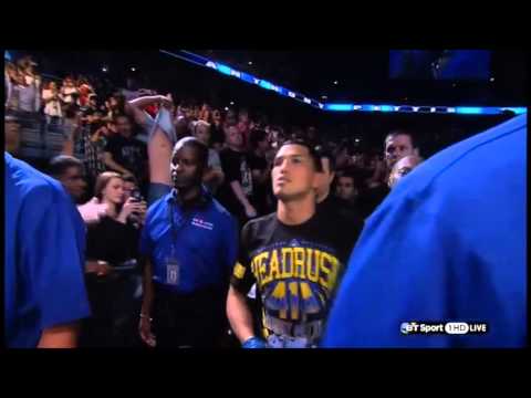 Henderson vs Pettis 2 Walkout Weird Fan