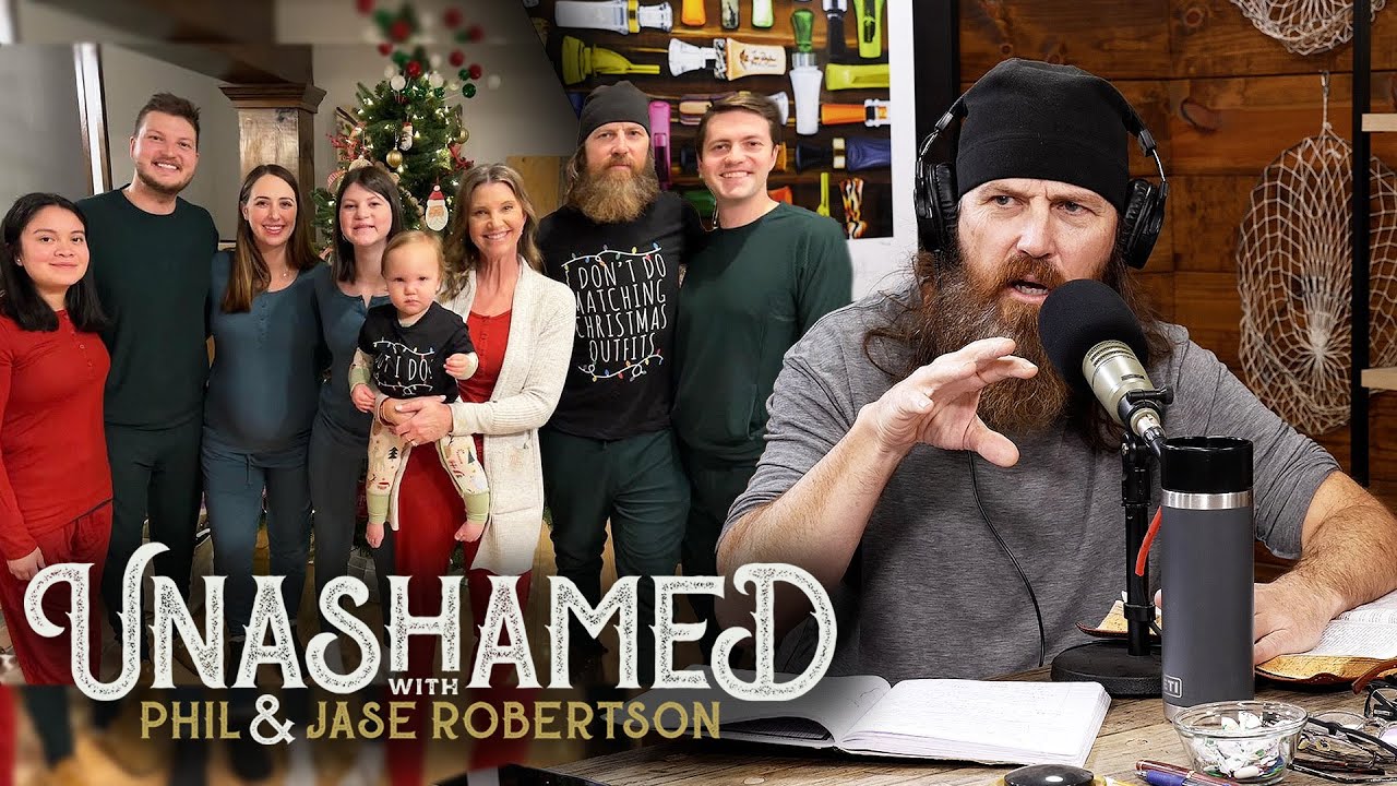 Ep 813 | Jase Is Trapped in a Nightmare of Matchy PJs & His Gift for Missy Totally Backfires