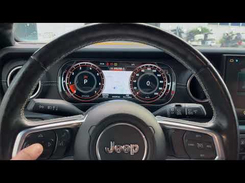 Jeep Wrangler JL digital instrument cluster cockpit dashboard speedometer CarPlay and Android auto