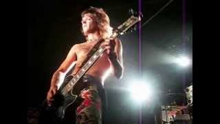 Velcro Pygmies: Chase's Solo