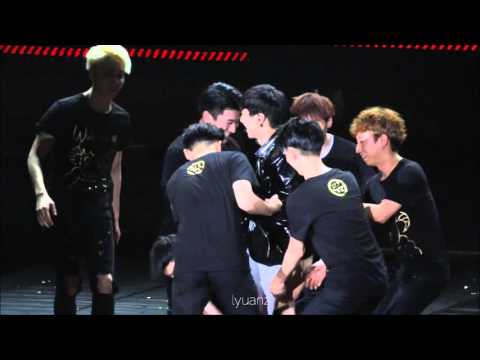 151007 Yixing Birthday Fanmeet- Yixing and his dancer hyungs ^^