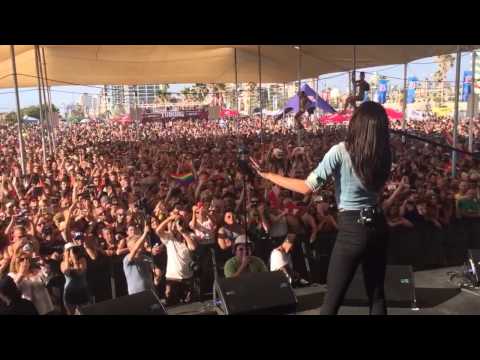 Conchita Wurst - Rise Like A Phoenix singalong at #TelAvivPride
