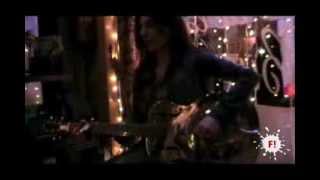 Susan Santos en Acústico tocando Devil's Waltz