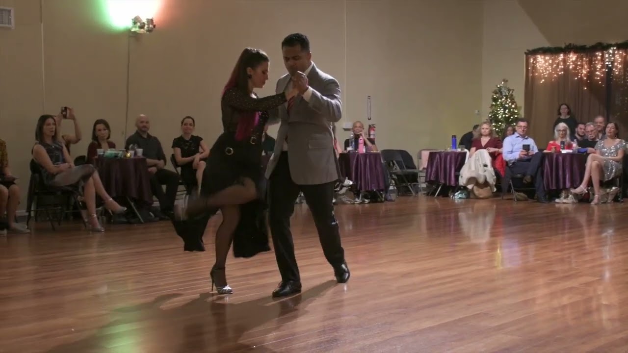 Video thumbnail for Analia Centurión and Tittu Thomas at Milonga Gavito 1/3