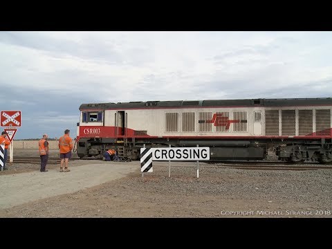 SCT/SBR 7922V Trackside Trouble At Level Crossing (24/4/2018) - PoathTV Australian Trains & Railways