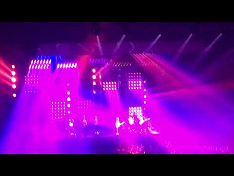 Bruno Mars: I Want You Back (Jackson 5 Cover) — LIVE (clip) Detroit, MI (2017)