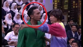 Download lagu Penonton EMOSI Ngajak Berantem Kenta | OPERA VAN JAVA (05/09/19) Part 4 mp3 Download lagu Penonton EMOSI Ngajak Berantem Kenta | OPERA VAN JAVA (05/09/19) Part 4 mp3