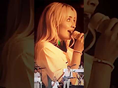 Sabrina Carpenter’s Unexpected “Nonsense” Outro SHOCKED Everyone!😱