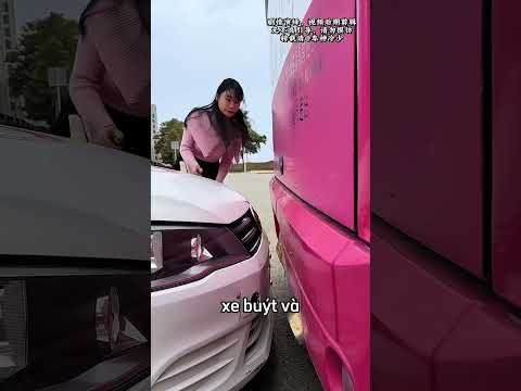 Cách di chuyển xe kỳ lạ🥰