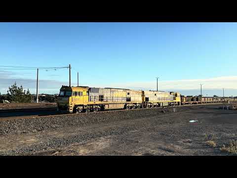 Pacific National NR97 NR17 4PM4 Steel train Tottenham