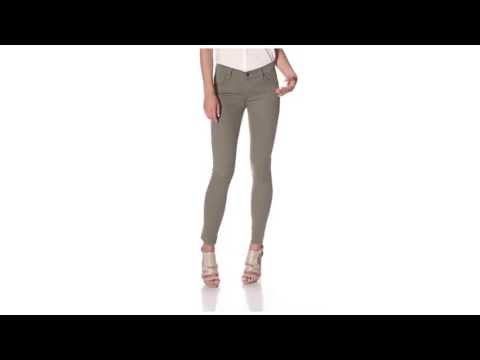 download lagu mp3 mp4 Lily James Jeans, download lagu Lily James Jeans gratis, unduh video klip Lily James Jeans