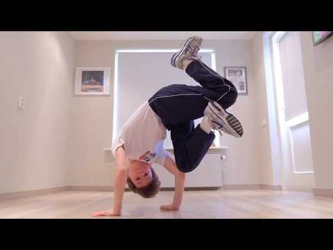 Bboy Lorenzo - Some moves and a little bit of freestyle🧩