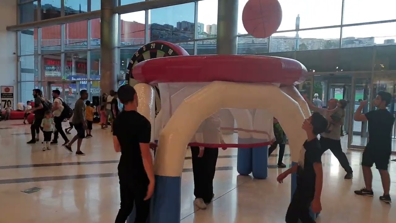 הפעלה ברחבת הקניון