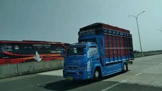 Download lagu nyodrek di tol pemalang - batang km 311 banyak truk yg oleng mp3