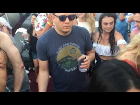 Disco Dive w/ Jon Charnis