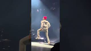 Justin Bieber dancing to his new song Daisies 😂🤭 #shorts #justinbieber #haileybieber #selenagomez