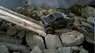 preview picture of video 'Big Dog RC - Moving rocks around for November comp part 2'