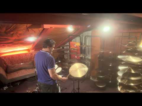 VIDEO- Istanbul Agop Mel Lewis 18” ride cymbal 1488 grams excellent image 9