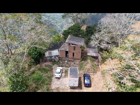 @hatillo   Canal de las Agencias de RIV en el Hatillo.