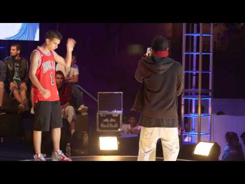 Sacro Requiem vs FJ - Cuartos - Málaga - Red Bull Batalla de los Gallos 2014 (Oficial)