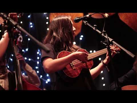 Rosario Alfonso con Niña Tormenta - Un día lo encontré (en Espacio Elefante)